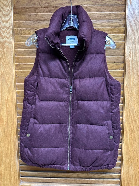 Old Navy Jackets & Blazers - Old Navy Quilted Vest in Maroon